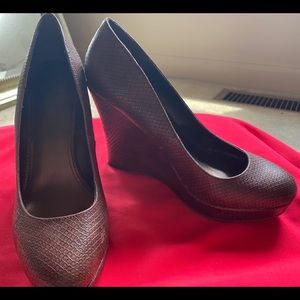 Fergalicious Brown wedge